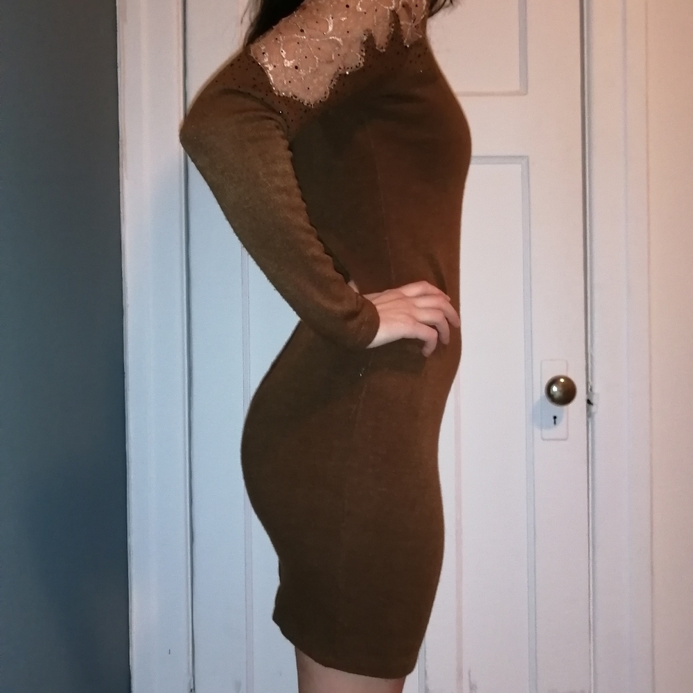 Dress - Picture 3 of 3